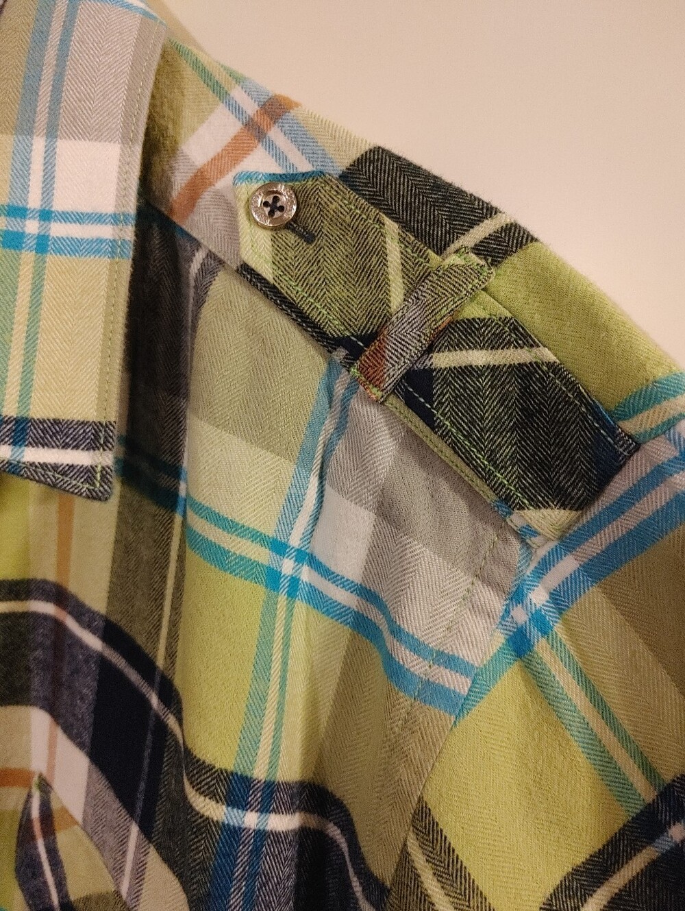 Men's Green Plaid Button-Up Shirt - Lightweight Casual